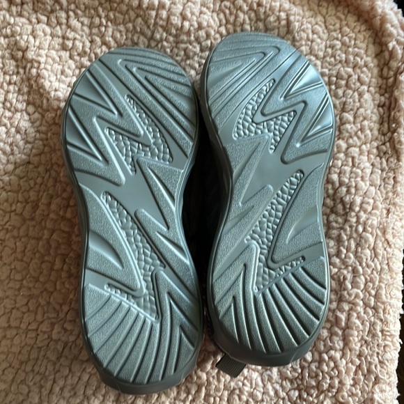 NWOT Furuian Gray Steel Toe Safety Shoes Size 11 Women’s or 9 in Men’s - Picture 5 of 5